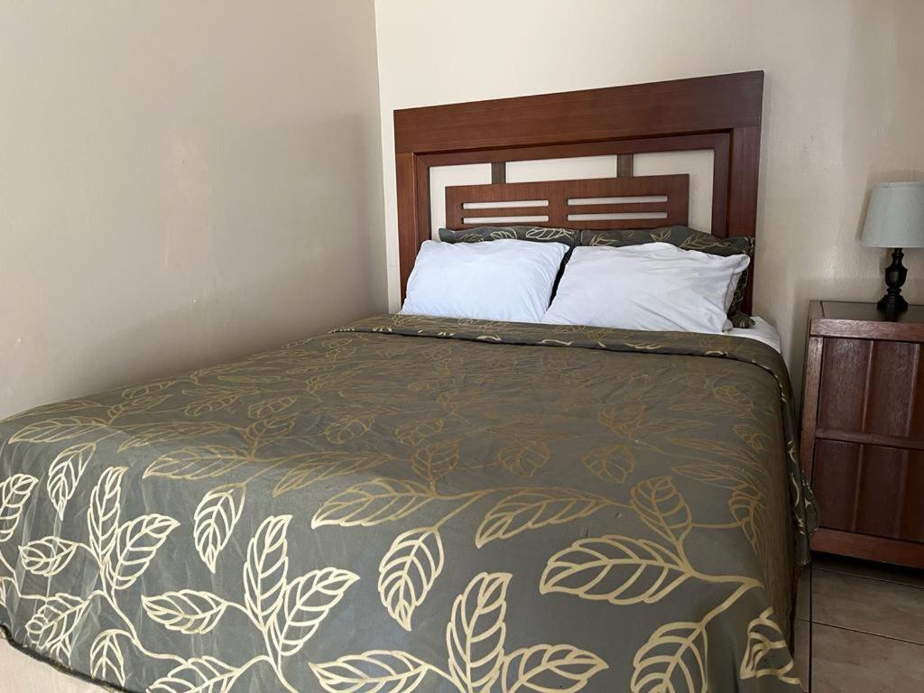 Del Bosque Tj Inn Tijuana Luaran gambar