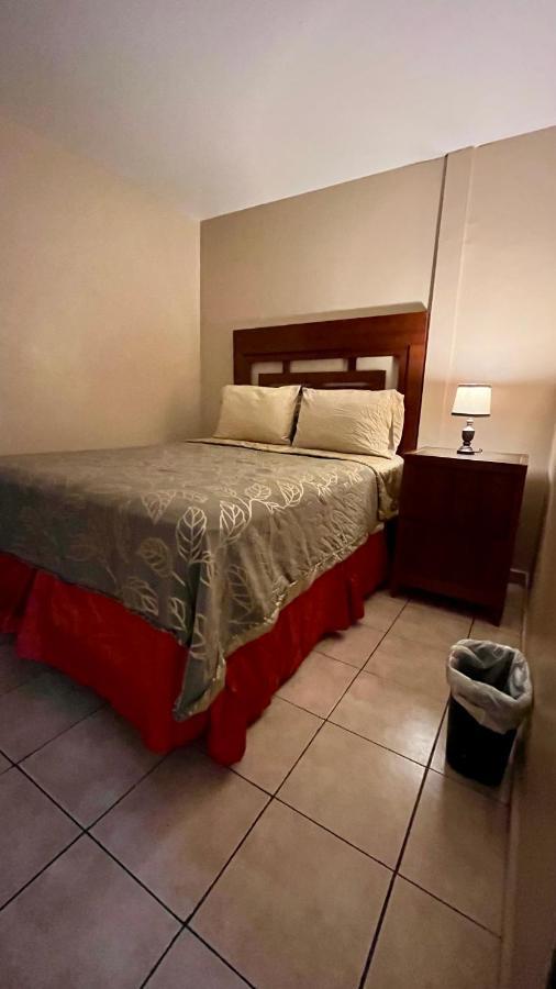 Del Bosque Tj Inn Tijuana Luaran gambar